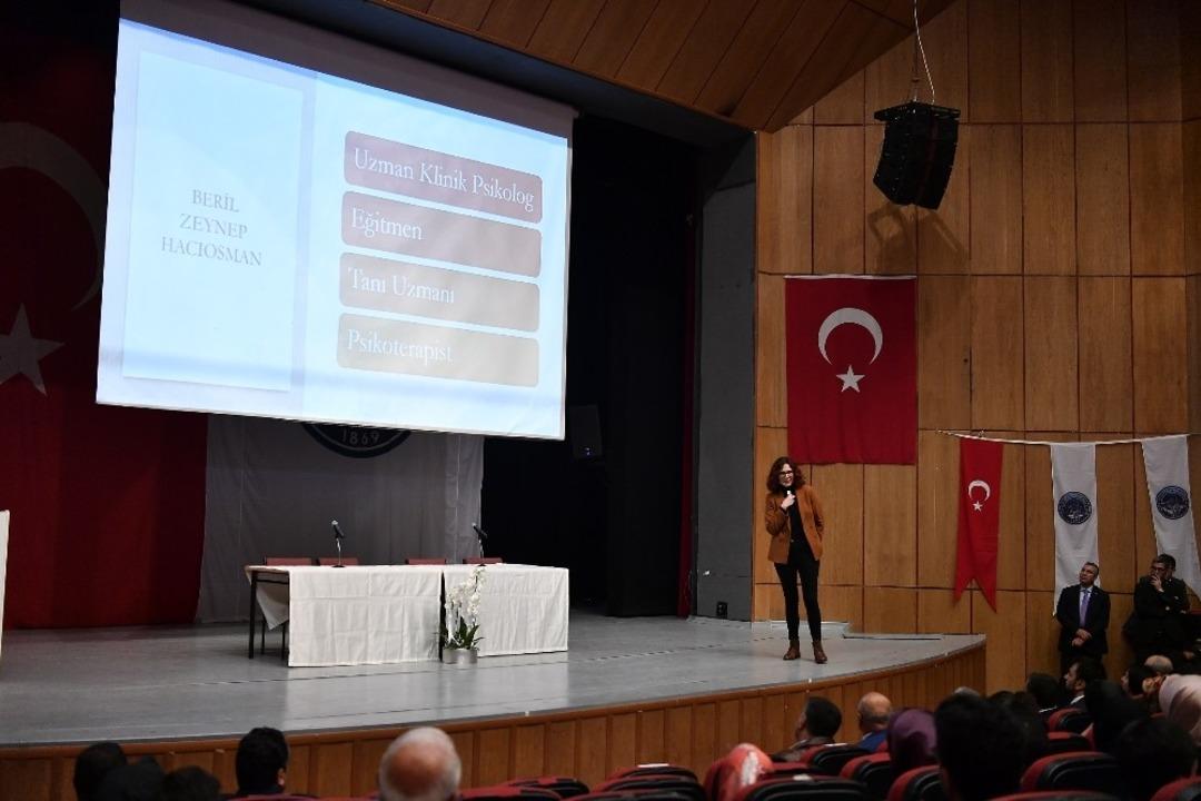 Başkan B&uuml;y&uuml;kkılı&ccedil;, Disleksi Farkındalık Haftası nedeniyle d&uuml;zenlenen seminere katıldı