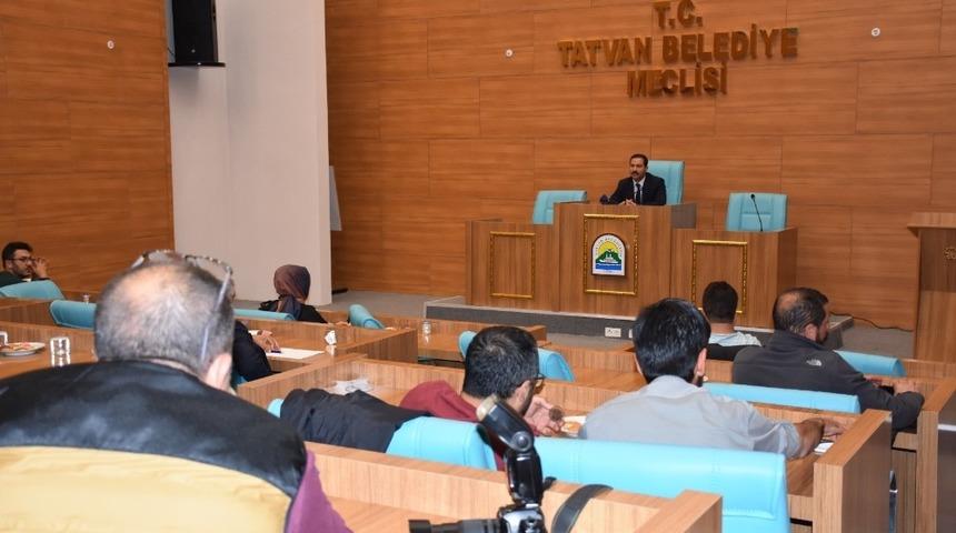 Başkan Geylani, belediyenin &ccedil;alışmalarını değerlendirdi