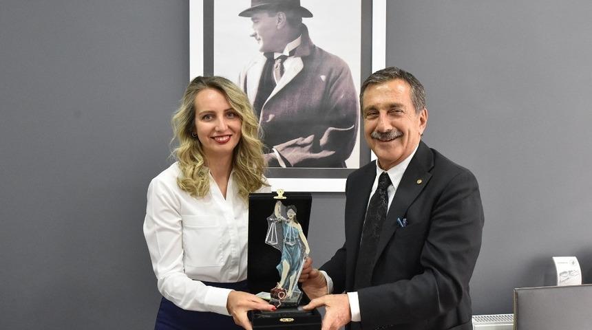 Başkan Ata&ccedil; kadın girişimcilerin yanında