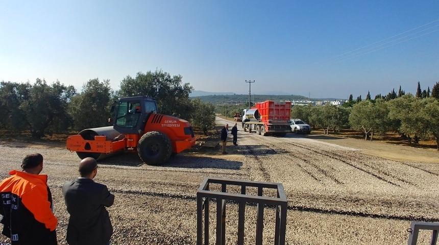 Umurbey yollarına Gemlik Belediyesi imzası