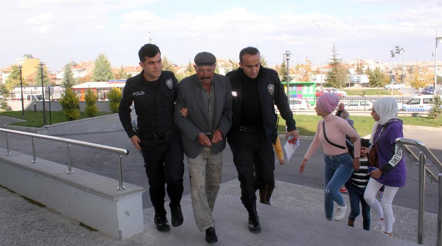 &Ouml;ld&uuml;rd&uuml;ğ&uuml; oğlunun cenazesine katılmak istedi