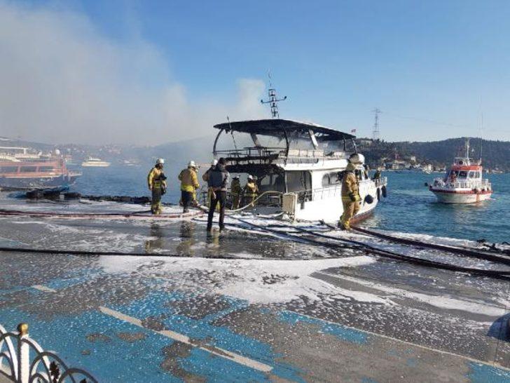 Bebek Sahili'nde panik anları! Teknede yangın çıktı G3