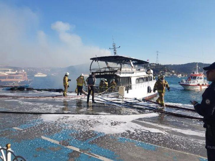 Bebek Sahili'nde panik anları! Teknede yangın çıktı G2