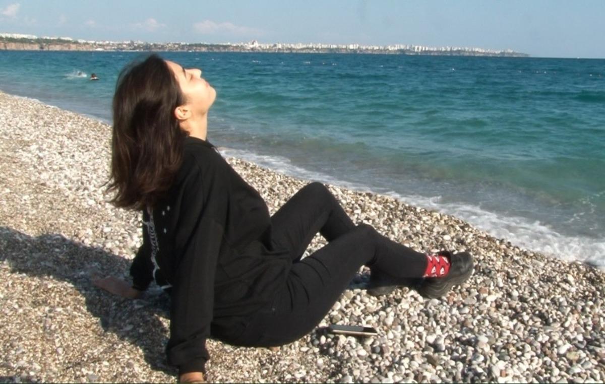 T&uuml;m yılların rekorunu kıran Antalya&rsquo;da yaz bitmiyor