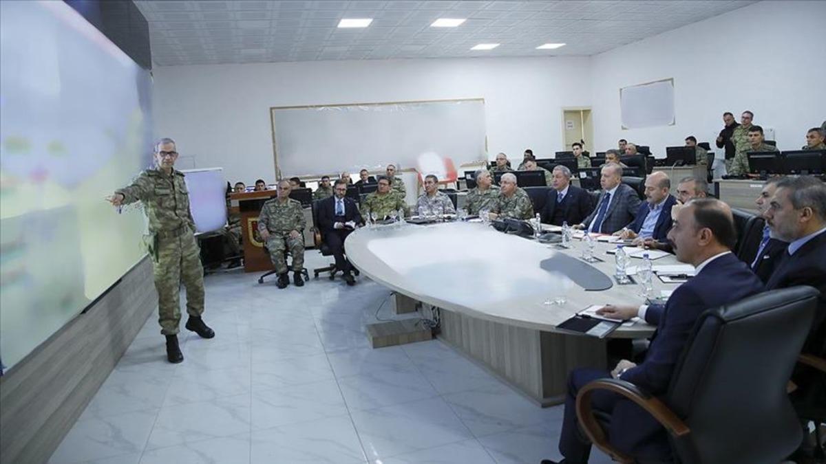 Cumhurbaşkanı Erdoğan, Suriye sınırında