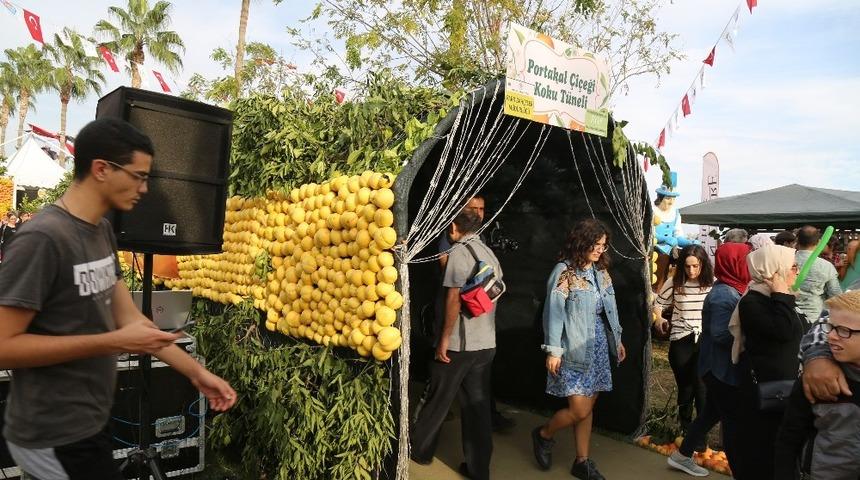 Narenciye Festivali&rsquo;nde Mezitli Beledyiesi standına b&uuml;y&uuml;k ilgi