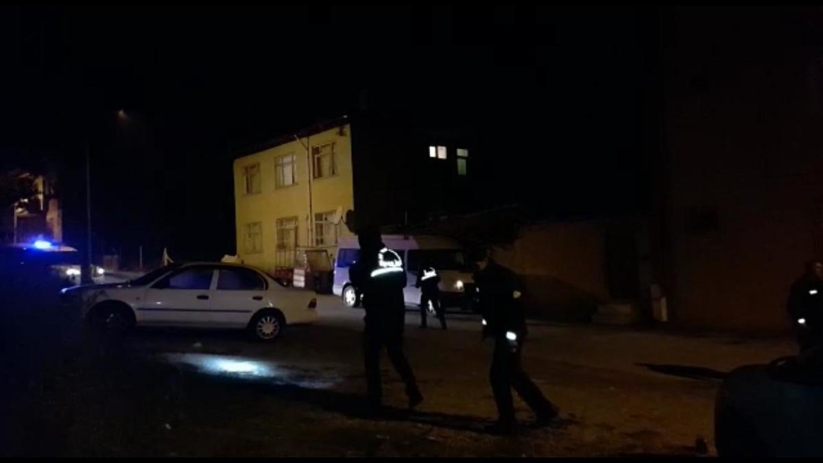 &Ccedil;orum'da silahlı kavga: 3 yaralı