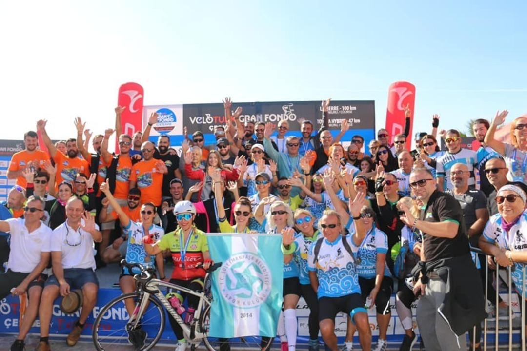 Pedallar &Ccedil;eşme&rsquo;de d&ouml;nerken &ccedil;ocukların da hayalleri ger&ccedil;ek oldu