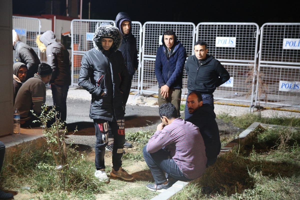 Yunanistan 252 ka&ccedil;ak g&ouml;&ccedil;meni T&uuml;rkiye'ye zorla g&ouml;nderdi iddiası