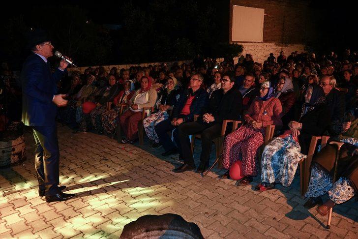 Traktör römorkunda 'senfonik konser' G1