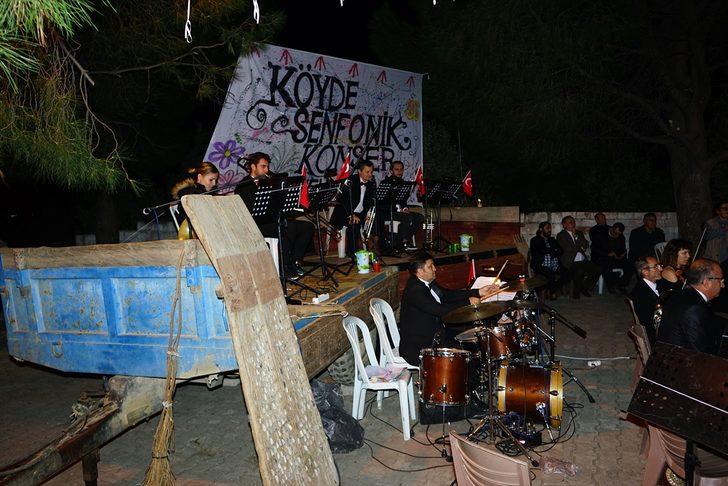 Traktör römorkunda 'senfonik konser' G3