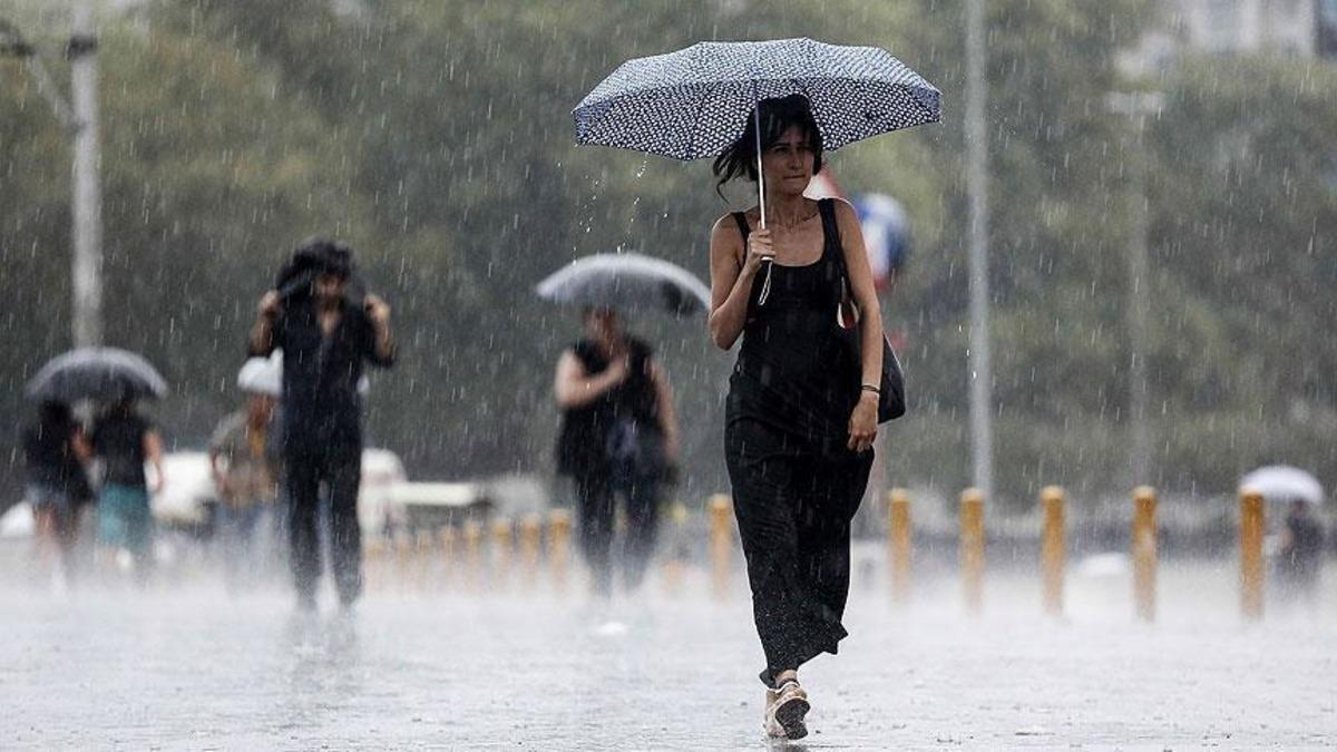 Meteoroloji saat vererek uyardı: İstanbul da sağanak, 15 il i&ccedil;in &lsquo;sarı&rsquo; alarm 6