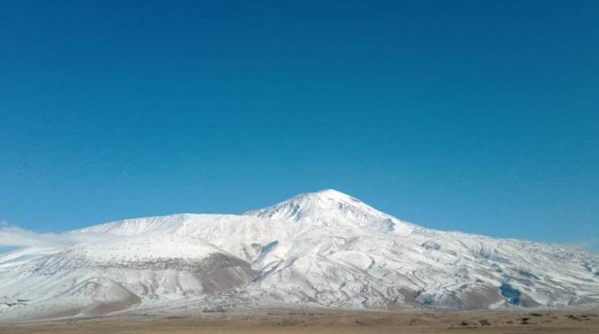 Iğdır&rsquo;ın y&uuml;ksek kesimleri karla kaplandı