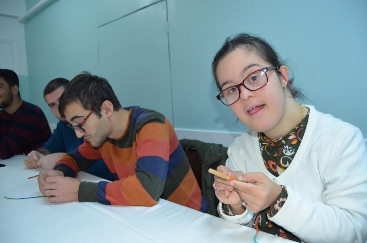&Ouml;zel &ccedil;ocuklara terapi gibi kurs