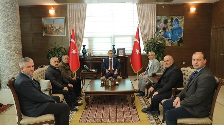 Vali &Ccedil;ağatay, Ahlatlı şehit ailelerini makamında ağırladı