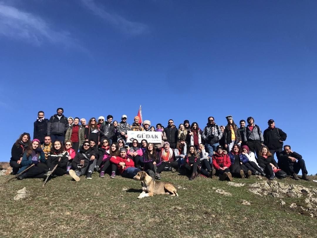 G&uuml;m&uuml;şhaneli dağcılar Zigana&rsquo;da sonbahar ve kışı bir arada yaşadı