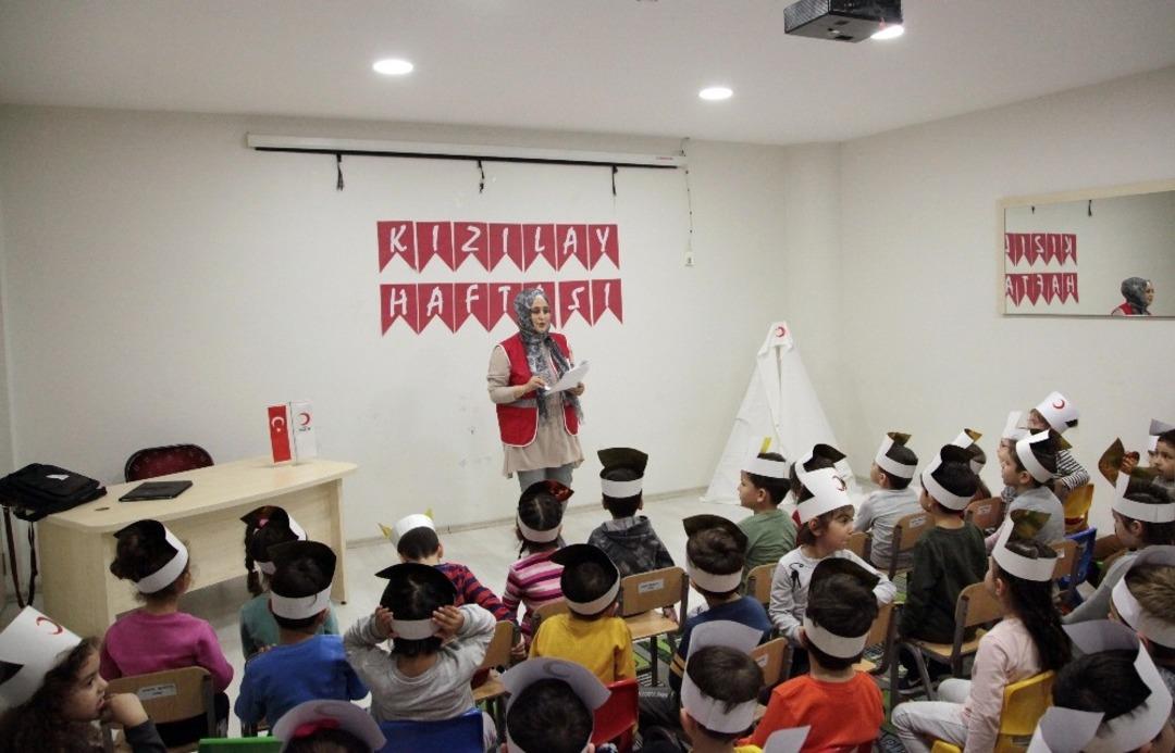 Kartallı miniklere T&uuml;rk Kızılay&rsquo;ı tanıtıldı