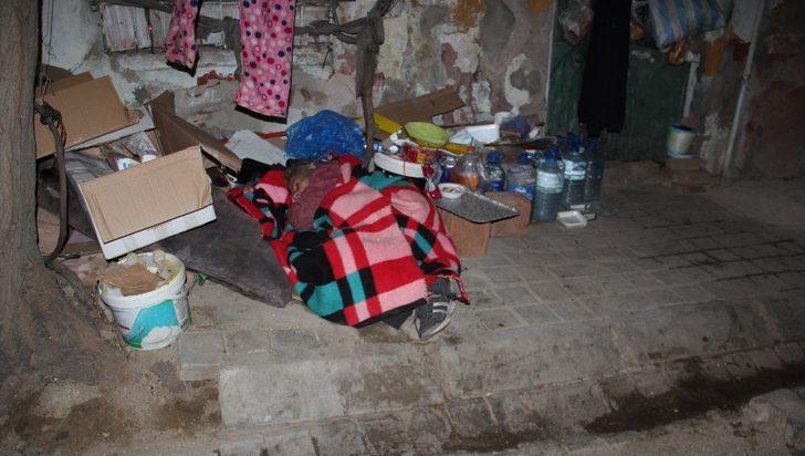 Aydın'da kaldırımda geçen dram dolu bir hayat G1