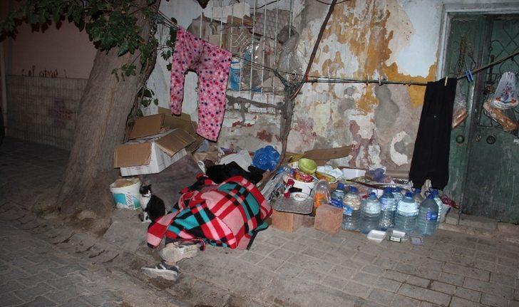 Aydın'da kaldırımda geçen dram dolu bir hayat G4