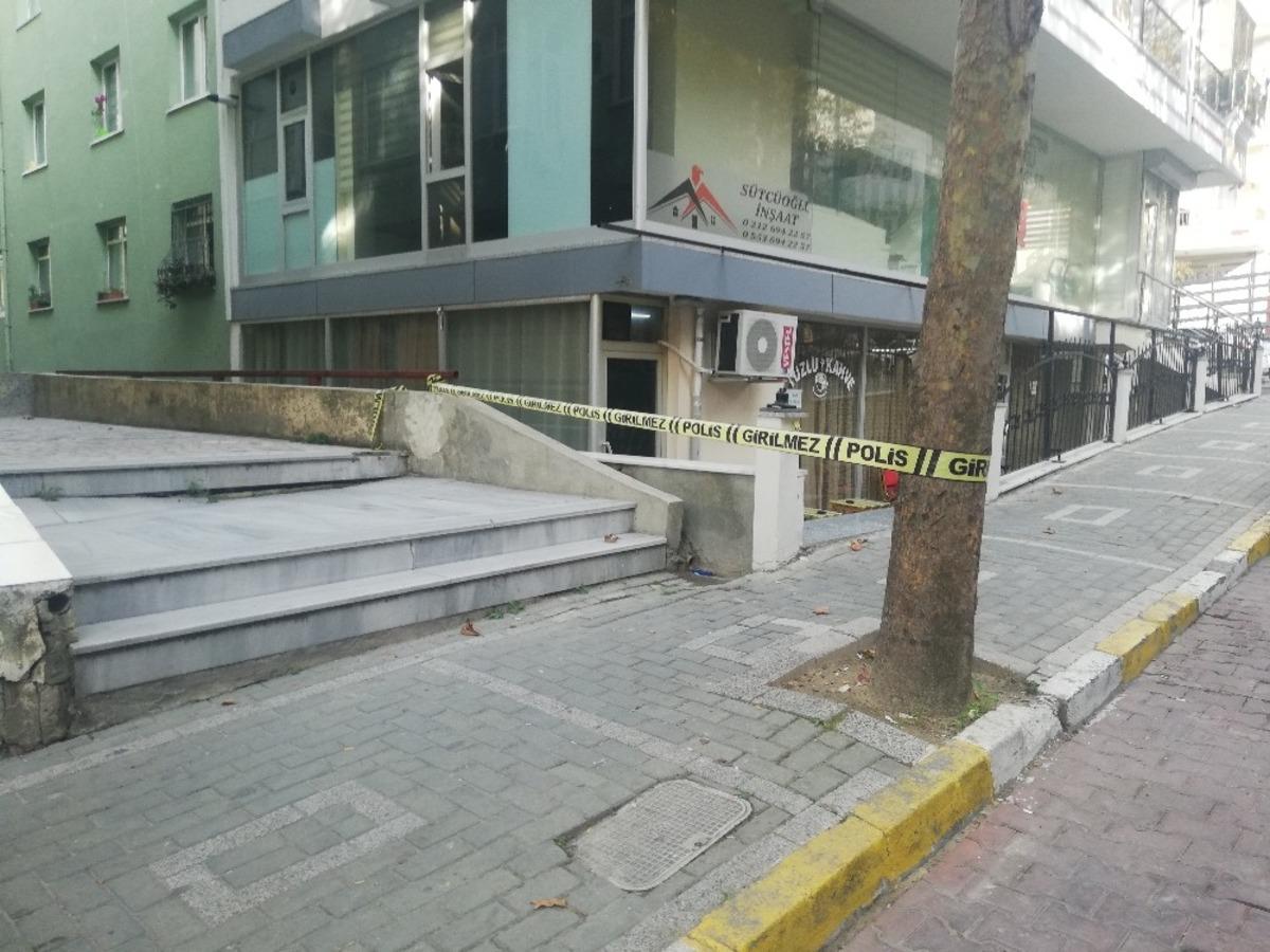 Avcılar&rsquo;da kadın cinayeti! Birlikte yaşadığı şahıs tarafından bı&ccedil;aklandı