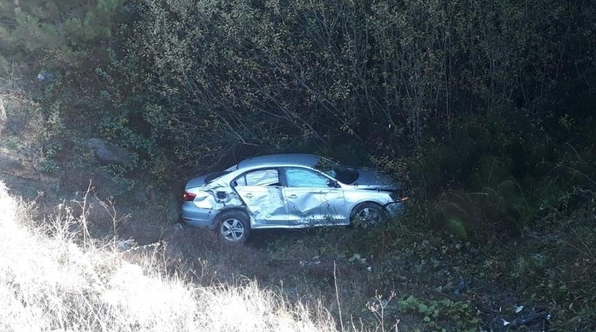 Virajı alamayan otomobil şarampole u&ccedil;tu 1 yaralı