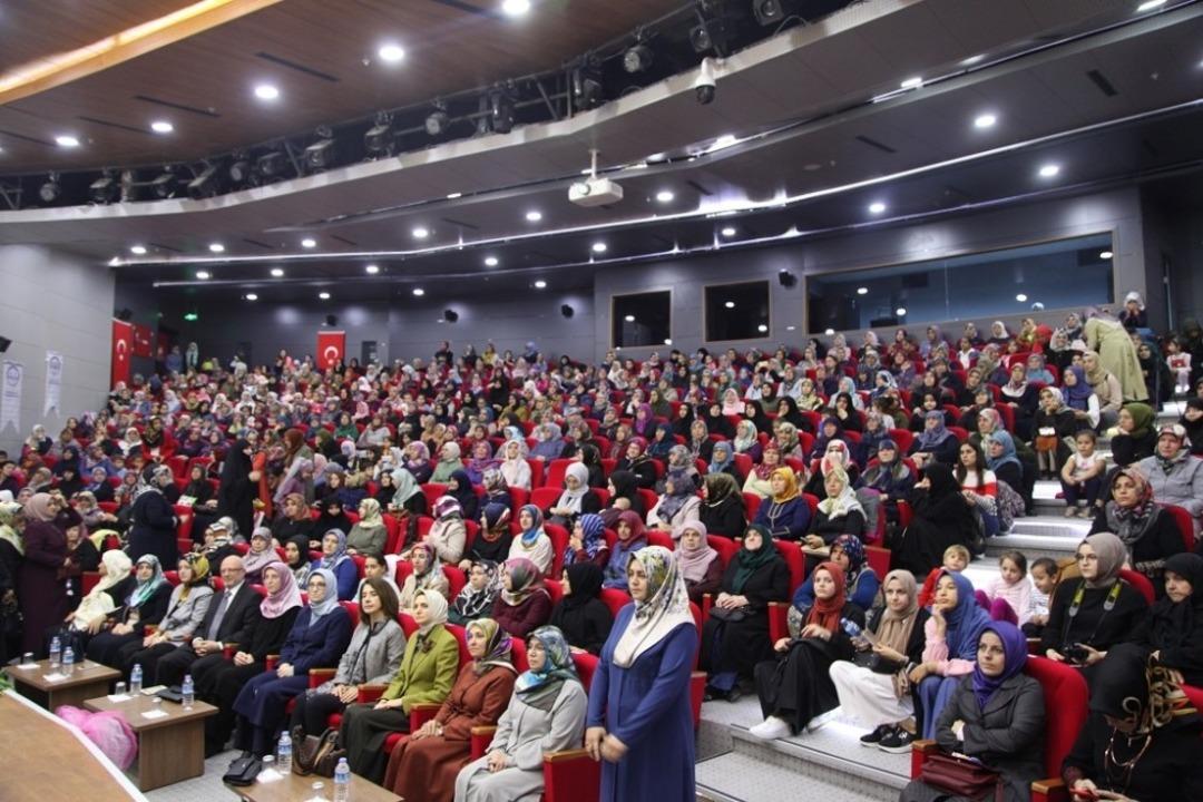 &Ccedil;anakkale M&uuml;ft&uuml;l&uuml;ğ&uuml;n&uuml;n ilk hafızları icazetlerini aldı