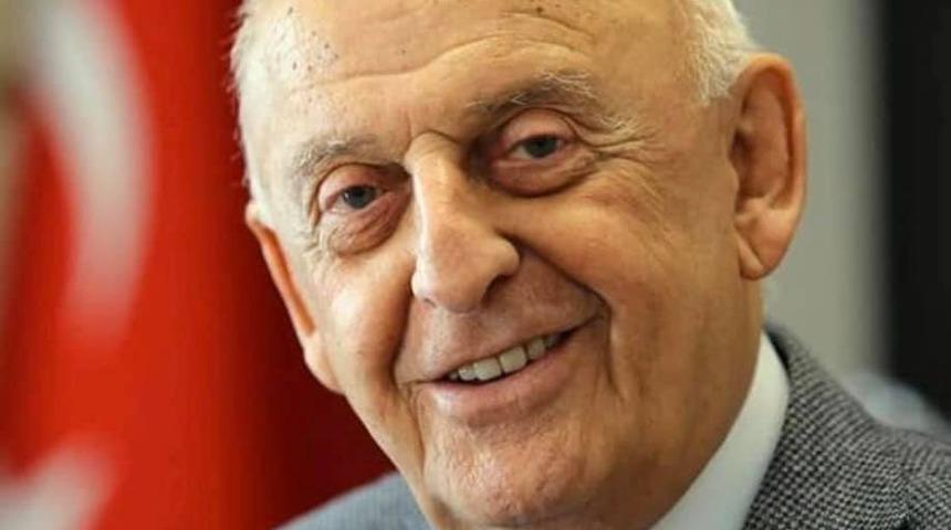 AK Partili eski Hopa Belediye Başkanı Cihan kanserden hayatını kaybetti