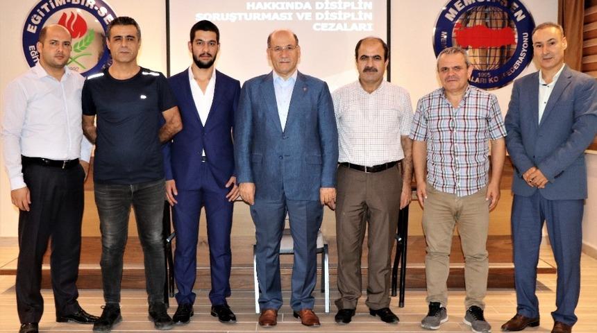 Memur-Sen&rsquo;in &uuml;cretsiz hukuk desteği &uuml;yelerinin y&uuml;z&uuml;n&uuml; g&uuml;ld&uuml;r&uuml;yor