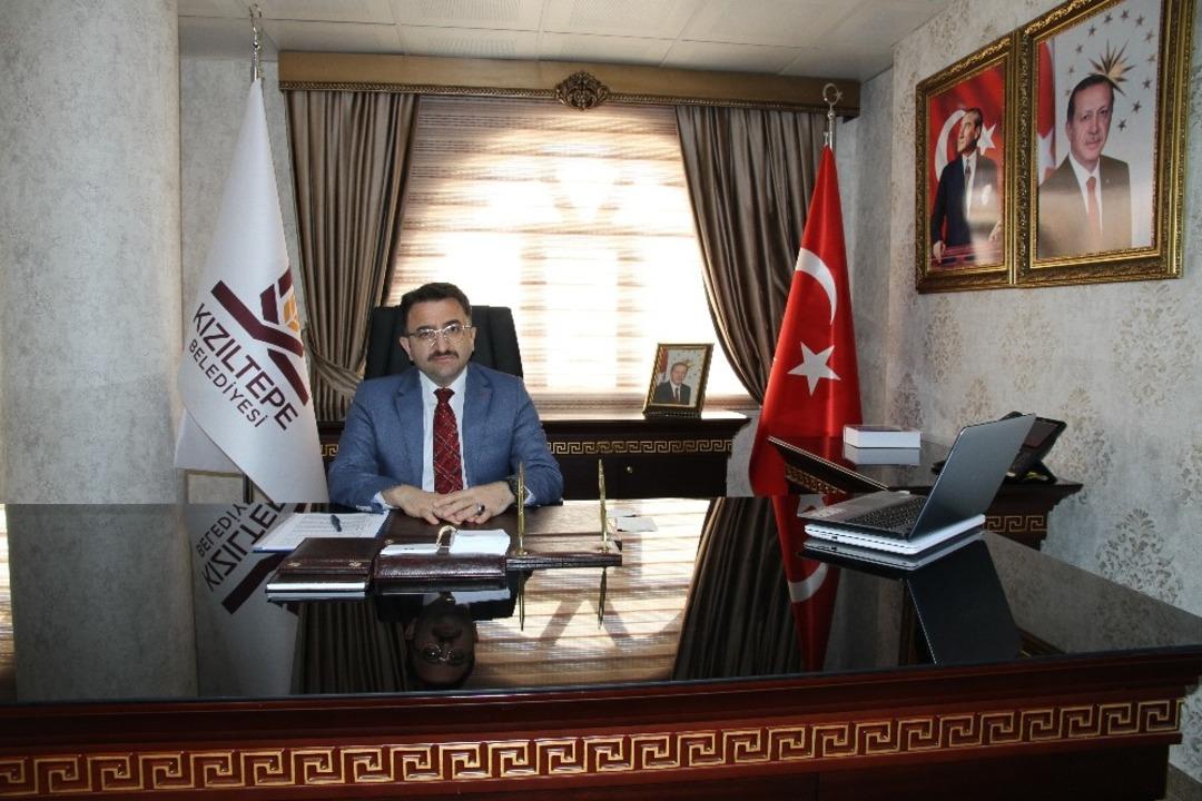 Kızıltepe Belediyesi&rsquo;ne kayyum olarak atanan Kaymakam &Ccedil;am g&ouml;reve başladı