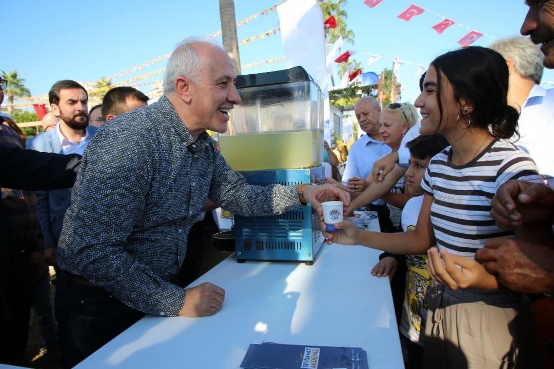 Akdeniz Belediyesi&rsquo;nin standına yoğun ilgi