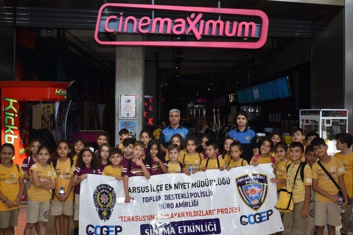 Tarsus’ta polis 530 öğrenciyi sinemaya götürdü G1