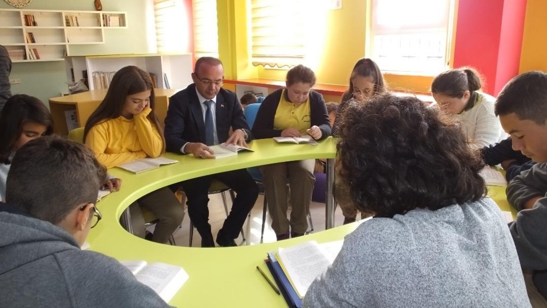 Burhaniye Kaymakamı &Ouml;ner&rsquo;den &ouml;ğrencilere &ouml;nemli uyarı