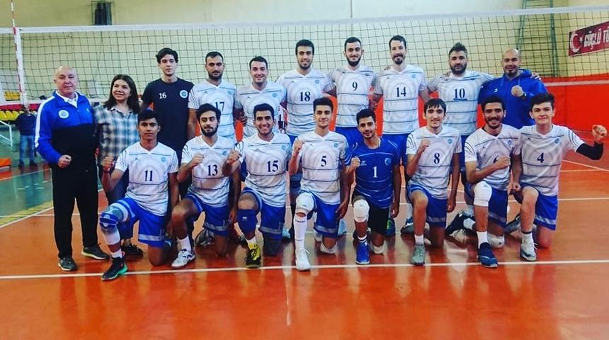 Seyhan Belediyesporlu voleybolcular lige galibiyetle başladı