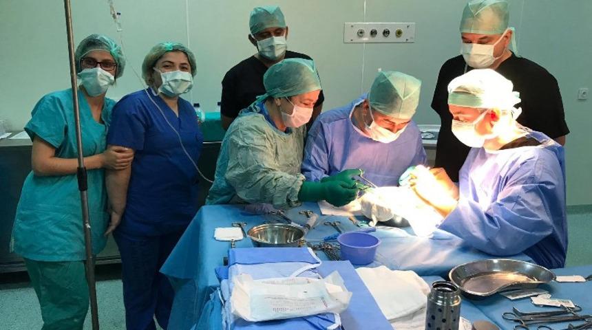 SA&Uuml;EAH&rsquo;da bir haftada 4 b&ouml;brek nakli yapıldı