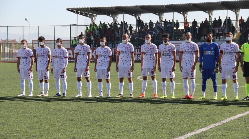 Elazığspor 4 ma&ccedil; sonra puanla tanıştı