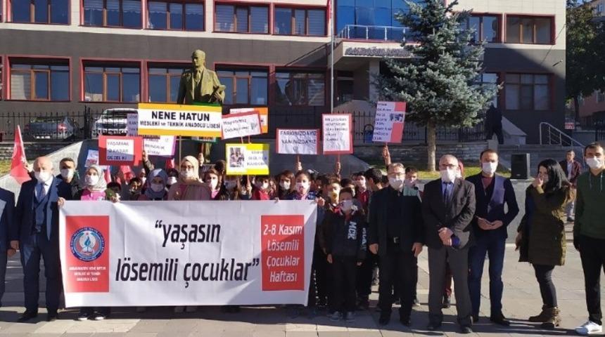 Meslek lisesi &ouml;ğrencilerinden l&ouml;semi &ccedil;ocuklar i&ccedil;in etkinlik