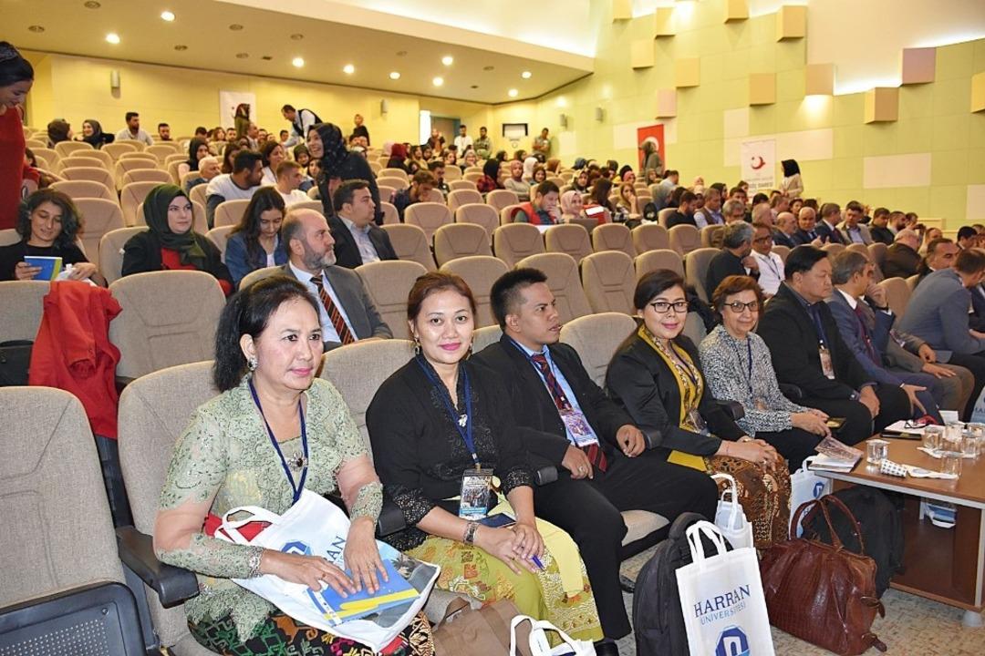 K&uuml;resel g&ouml;&ccedil; farklı boyutlarıyla HR&Uuml;&rsquo;de ele alınıyor