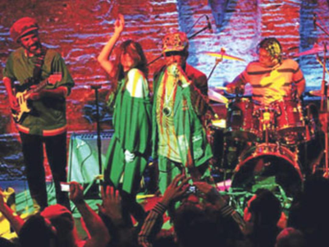 İşte g&uuml;n&uuml;n magazin turu