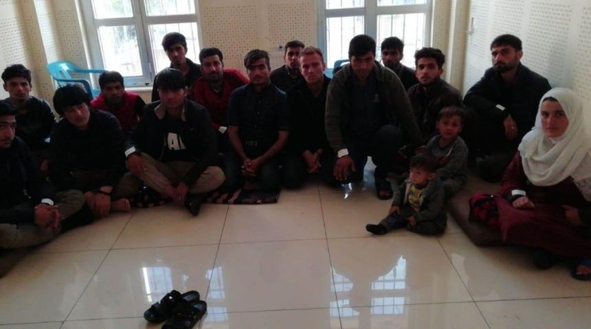 Gaziantep’te 17 kaçak göçmen yakalandı