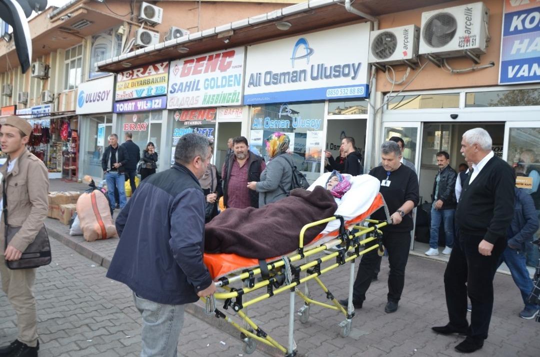 5 g&uuml;n yoğun bakımda kaldı, &rsquo;seyahat edebilir&rsquo; onayına rağmen otob&uuml;se alınmadı