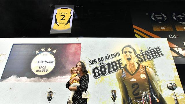 Gözde Kırdar'ın forması emekli edildi