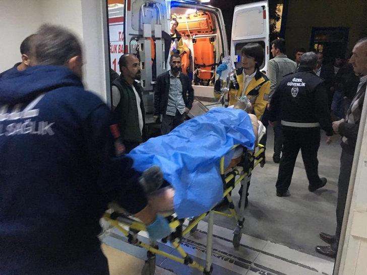 Adana'da dehşet anları! Sokak ortasında kendisini göğsünden tabancayla vurdu G1