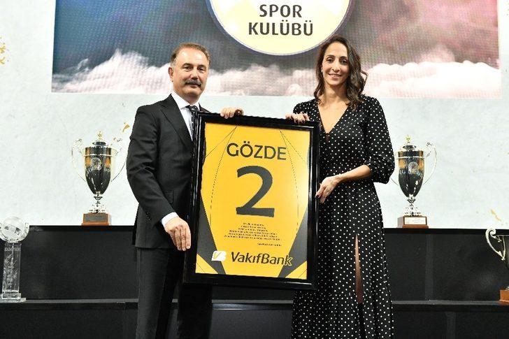 Gözde Kırdar’ın forması emekli edildi G2