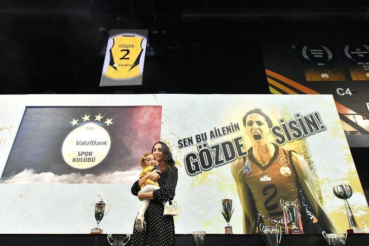 Gözde Kırdar’ın forması emekli edildi G3