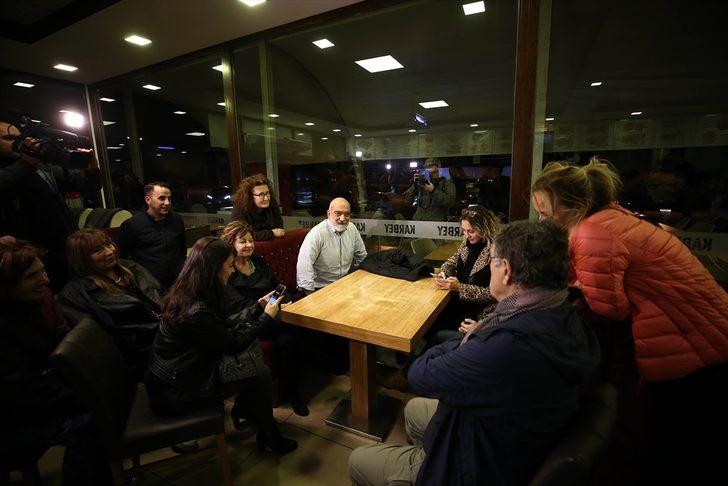 Ahmet Altan cezaevinden çıktı! 'Yıllarımın kaybolmasına izin vermedim' G2