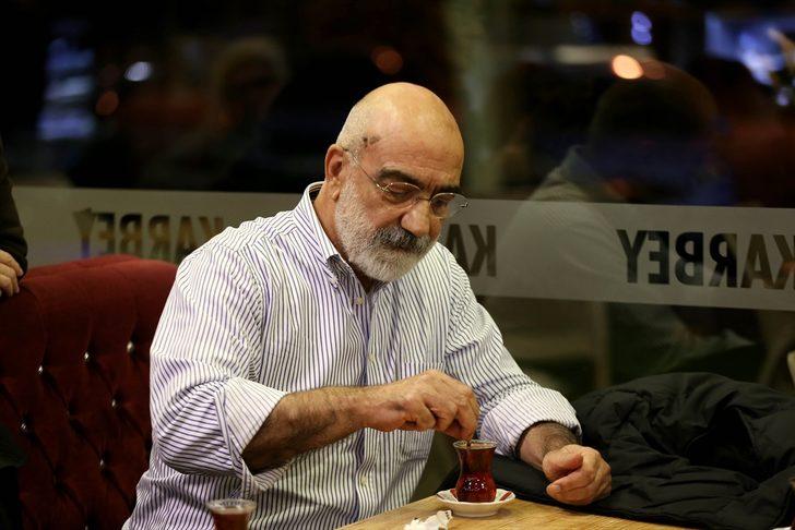 Ahmet Altan cezaevinden çıktı! 'Yıllarımın kaybolmasına izin vermedim' G3