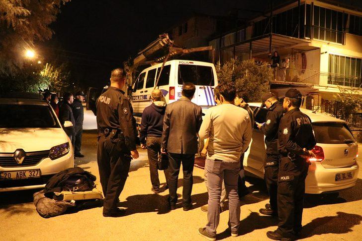 Denizli'de şüphelinin aracıyla çarptığı ekip otosundaki 2 polis yaralandı G2