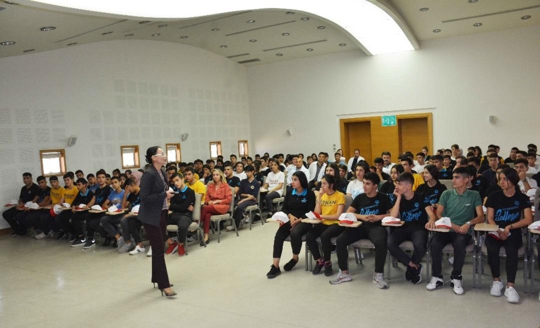 Abdioğulları İnsan Kaynakları deneyimini &ouml;ğrencilerle paylaştı