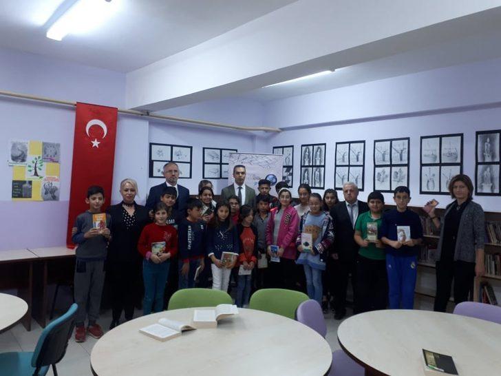 6 milyon sayfa kitap okumak için yola çıktılar G1