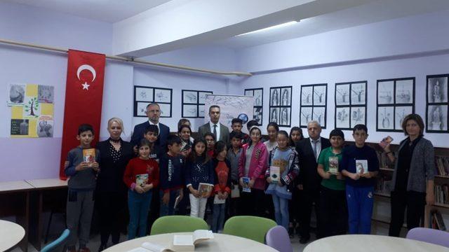 6 milyon sayfa kitap okumak için yola çıktılar